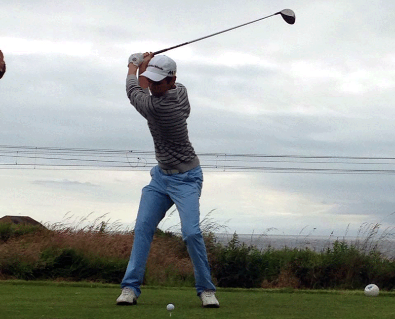 MUJER PUNTEA EL JUNIOR OPEN CHAMPIONSHIP EN ESCOCIA