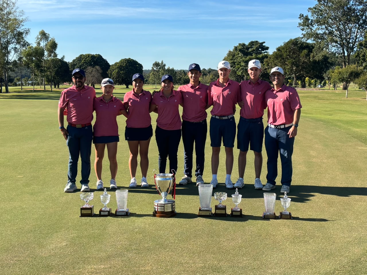 Diego Serrano conquista el AJGA Candy Hannemann en Brasil y lidera una histórica semana para Chile